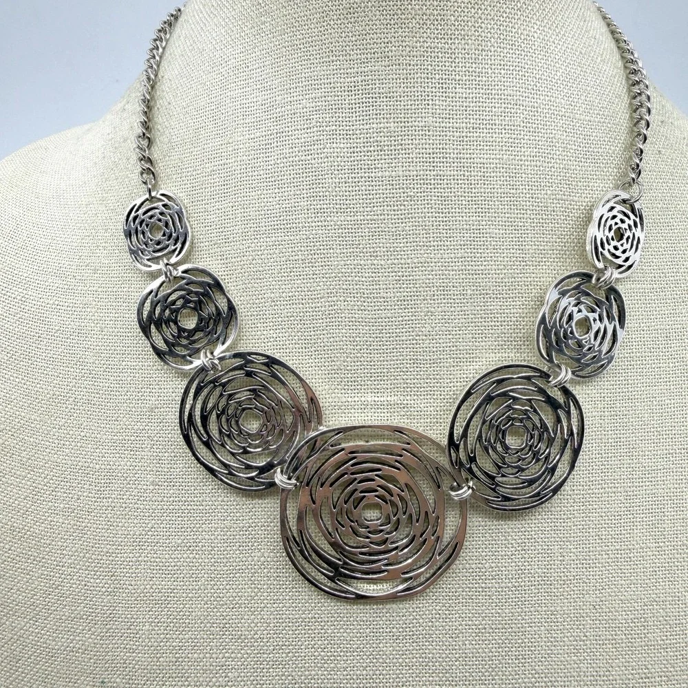 Necklace Silver Tone Spiral Rose Disc Statement Vintage Floral Boho Bib Chain